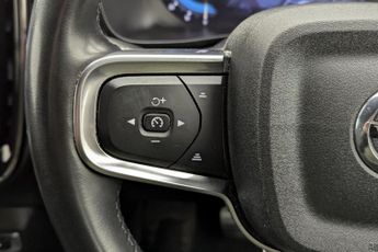 VOLVO XC40 Recharge Twin 78kWh SUV 5dr Electric Auto AWD (408 ps)