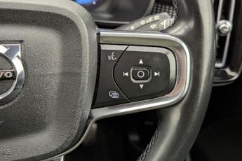 VOLVO XC40 Recharge Twin 78kWh SUV 5dr Electric Auto AWD (408 ps)