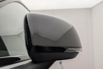 VOLVO XC40 Recharge Twin 78kWh SUV 5dr Electric Auto AWD (408 ps)