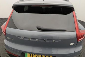 VOLVO XC40 Recharge Twin 78kWh SUV 5dr Electric Auto AWD (408 ps)