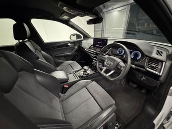 AUDI Q5 2.0 TFSIe 50 Black Edition SUV 5dr Petrol Plug-in Hybrid S Troni