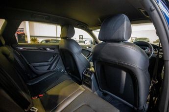 AUDI A4 AVANT 2.0 TDI Black Edition Estate 5dr Diesel Multitronic Euro 5 (s/s)