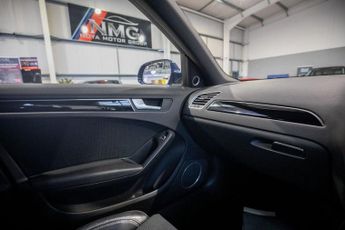 AUDI A4 AVANT 2.0 TDI Black Edition Estate 5dr Diesel Multitronic Euro 5 (s/s)