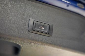 AUDI A4 AVANT 2.0 TDI Black Edition Estate 5dr Diesel Multitronic Euro 5 (s/s)