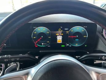 MERCEDES-BENZ EQA EQA 250 66.5kWh AMG Line (Premium) SUV 5dr Electric Auto (190 ps