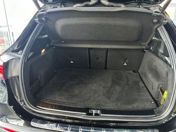 MERCEDES-BENZ EQA EQA 250 66.5kWh AMG Line (Premium) SUV 5dr Electric Auto (190 ps