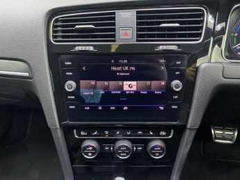 VOLKSWAGEN GOLF 1.4 TSI 8.7kWh GTE Advance Hatchback 5dr Petrol Plug-in Hybrid D