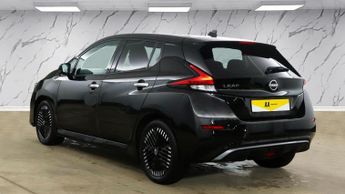 NISSAN LEAF 39kWh N-Connecta Hatchback 5dr Electric Auto (150 ps)