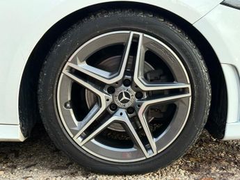 MERCEDES-BENZ A-CLASS 1.3 A200 AMG Line (Premium) Hatchback 5dr Auto