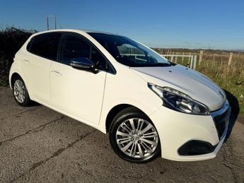 Peugeot 208 1.2 PureTech Allure Hatchback 5dr Petrol Manual Euro 6 (82 ps)