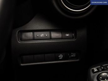 NISSAN JUKE 1.0 DIG-T N-Connecta SUV 5dr Petrol DCT Auto Euro 6 (s/s) (114 p