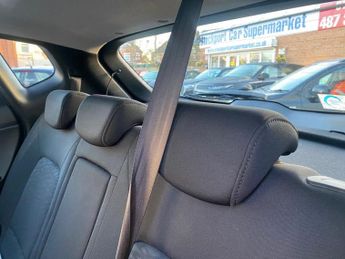 HYUNDAI IX20 1.6 Style Hatchback 5dr Petrol Auto Euro 5 (123 bhp)