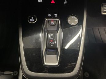 AUDI Q4 E-TRON 40 S line SUV 5dr Electric Auto 82kWh (204 ps)