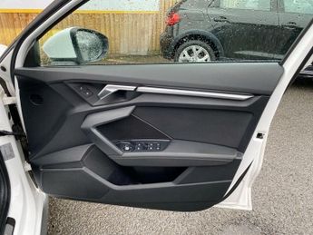 AUDI A3 1.5 TFSI 35 S line Sportback 5dr Petrol S Tronic Euro 6 (s/s) (1