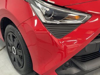TOYOTA AYGO 1.0 VVT-i x Hatchback 3dr Petrol Manual Euro 6 (71 ps) - AA INSP