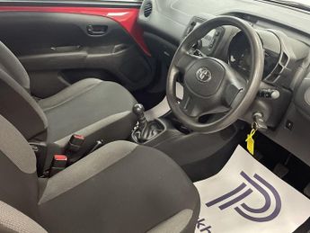 TOYOTA AYGO 1.0 VVT-i x Hatchback 3dr Petrol Manual Euro 6 (71 ps) - AA INSP