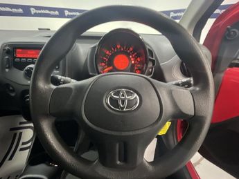 TOYOTA AYGO 1.0 VVT-i x Hatchback 3dr Petrol Manual Euro 6 (71 ps) - AA INSP