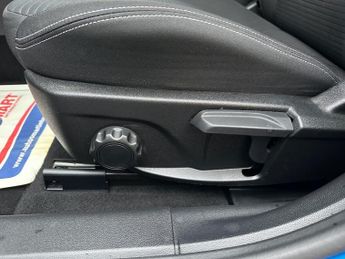 FORD FOCUS 1.0T EcoBoost Titanium Hatchback 5dr Petrol Auto Euro 6 (s/s) (1