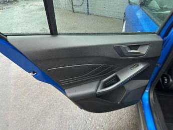 FORD FOCUS 1.0T EcoBoost Titanium Hatchback 5dr Petrol Auto Euro 6 (s/s) (1