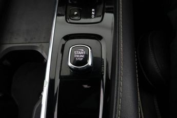 VOLVO XC90 2.0 B5 MHEV R-Design Auto 4WD Euro 6 (s/s) 5dr