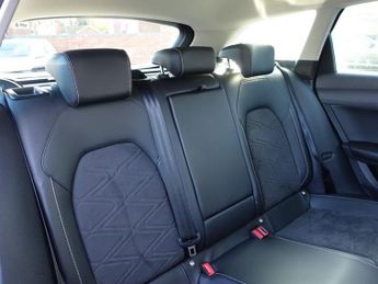 SEAT LEON 1.4 eHybrid 12.8kWh XCELLENCE Estate 5dr Petrol Plug-in Hybrid D