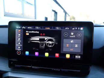 SEAT LEON 1.4 eHybrid 12.8kWh XCELLENCE Estate 5dr Petrol Plug-in Hybrid D