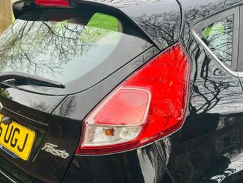 FORD FIESTA 1.6 Zetec Hatchback 5dr Petrol Powershift Euro 6 (105 ps)