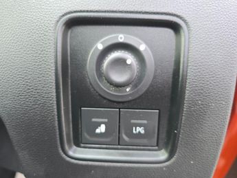 DACIA DUSTER 1.0 TCe Prestige, 66.500 miles, 1 owner, ULEZ, 6-speed, A/C, Sat