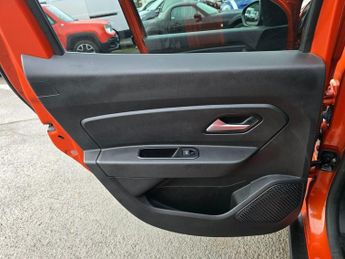 DACIA DUSTER 1.0 TCe Prestige, 66.500 miles, 1 owner, ULEZ, 6-speed, A/C, Sat