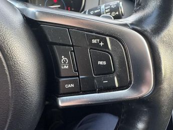 JAGUAR F-PACE 2.0 D180 R-Sport SUV 5dr Diesel Auto AWD Euro 6 (s/s) (180 ps)