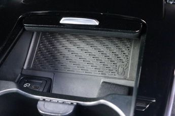 MERCEDES-BENZ A-CLASS A200D 2.0 AMG LINE EXECUTIVE