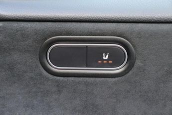 MERCEDES-BENZ A-CLASS A200D 2.0 AMG LINE EXECUTIVE