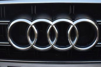 AUDI A6 AVANT 2.0 TDI ultra S line Estate 5dr Diesel S Tronic Euro 6 (s/s) (19