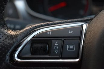 AUDI A6 AVANT 2.0 TDI ultra S line Estate 5dr Diesel S Tronic Euro 6 (s/s) (19