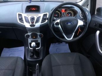 FORD FIESTA 1.25 Zetec Hatchback 5dr Petrol Manual (133 g/km, 81 bhp)