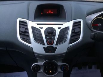 FORD FIESTA 1.25 Zetec Hatchback 5dr Petrol Manual (133 g/km, 81 bhp)