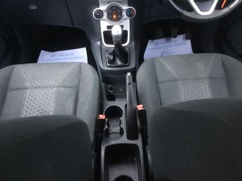 FORD FIESTA 1.25 Zetec Hatchback 5dr Petrol Manual (133 g/km, 81 bhp)