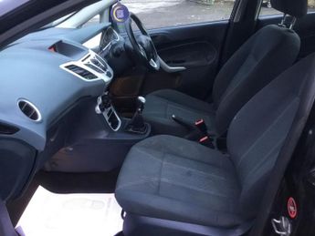 FORD FIESTA 1.25 Zetec Hatchback 5dr Petrol Manual (133 g/km, 81 bhp)