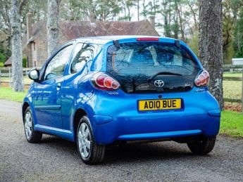 TOYOTA AYGO 1.0 VVT-i Blue Hatchback 3dr Petrol Manual Euro 4 (67 bhp)