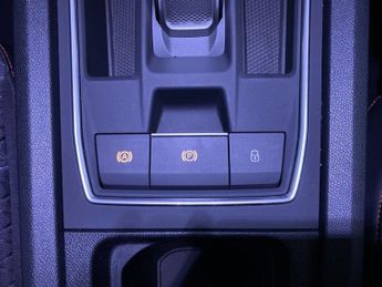 SEAT LEON 1.4 eHybrid 13kWh FR Hatchback 5dr Petrol Plug-in Hybrid DSG Eur