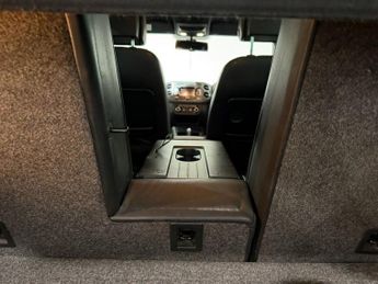 VOLKSWAGEN TIGUAN 2.0 TDI BlueMotion Tech R-Line SUV 5dr Diesel DSG 4WD Euro 5 (s/