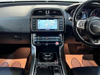 JAGUAR XE 2.0d R-Sport Saloon 4dr Diesel Auto Euro 6 (s/s) (180 ps)