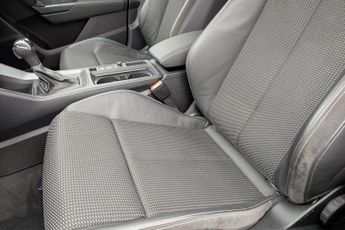 AUDI Q3 1.5 TFSI CoD 35 Black Edition SUV 5dr Petrol S Tronic Euro 6 (s/