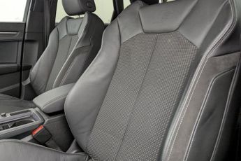 AUDI Q3 1.5 TFSI CoD 35 Black Edition SUV 5dr Petrol S Tronic Euro 6 (s/