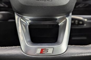 AUDI Q3 1.5 TFSI CoD 35 Black Edition SUV 5dr Petrol S Tronic Euro 6 (s/