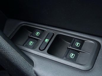 SKODA YETI 2.0 TDI Laurin & Klement SUV 5dr Diesel DSG 4WD Euro 5 (140 ps)