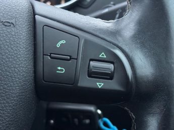 SKODA YETI 2.0 TDI Laurin & Klement SUV 5dr Diesel DSG 4WD Euro 5 (140 ps)