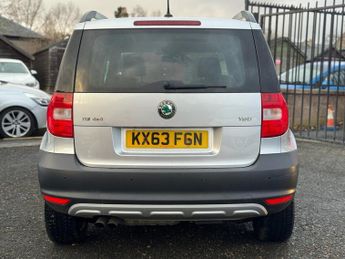 SKODA YETI 2.0 TDI Laurin & Klement SUV 5dr Diesel DSG 4WD Euro 5 (140 ps)