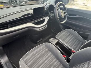 FIAT 500e C 42kWh Passion Convertible 2dr Electric Auto 