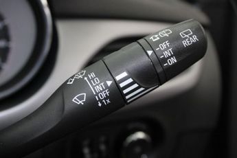 VAUXHALL ASTRA 1.4i Turbo Design Hatchback 5dr Petrol Auto Euro 6 (s/s) (150 ps